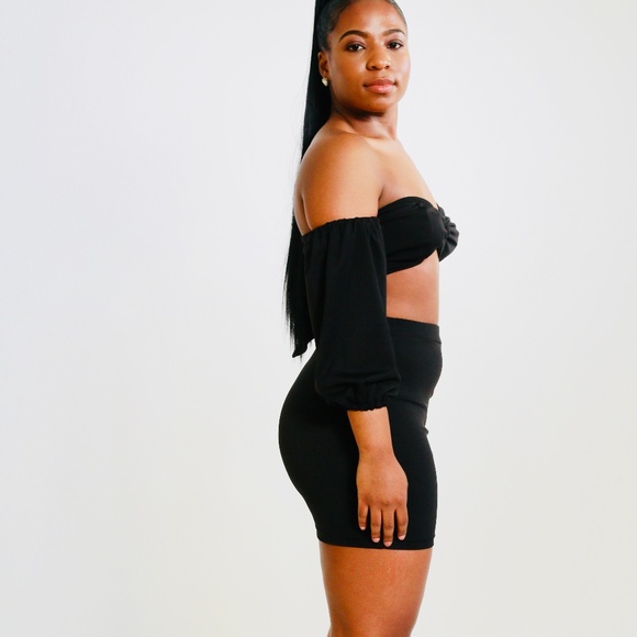 Two Piece - Picture 2 of 2